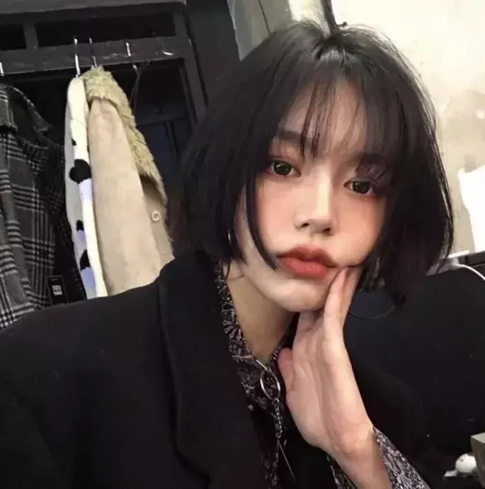 【战争喜剧】《欢迎来到东莫村》高清中字：南北韩士兵与美军飞行员在一个与世隔绝村庄的奇遇