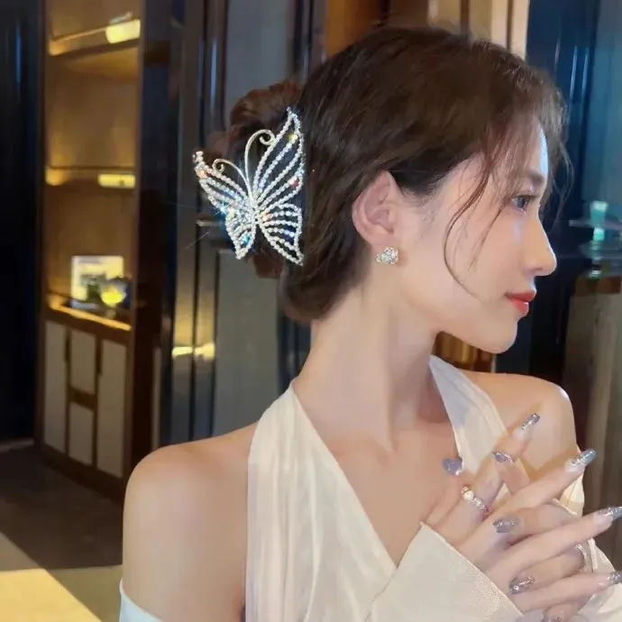 奥斯卡最佳影片《寄生虫》1080P未删减：穷人与富人的空间折叠，人性太可怕！